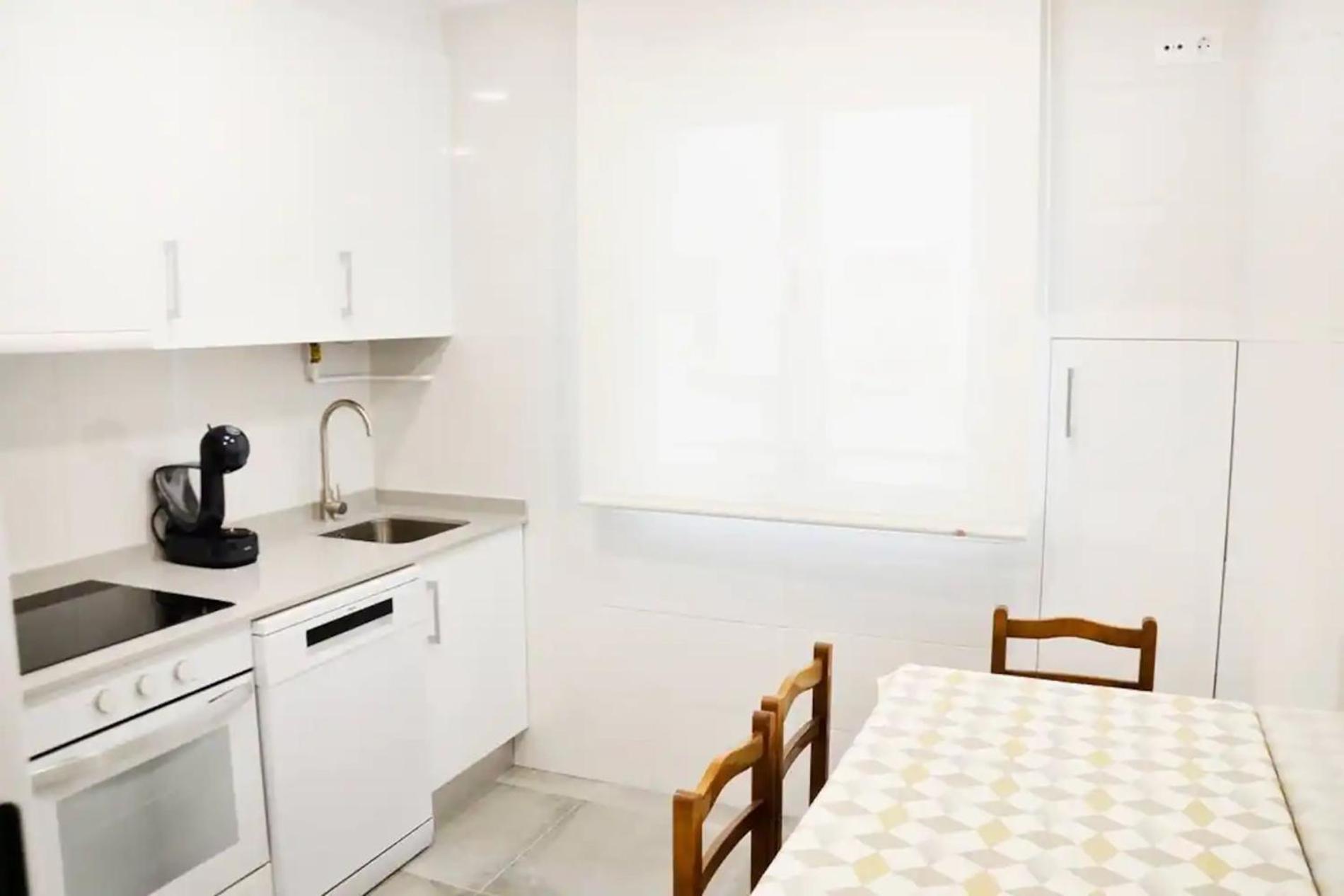 Nuevo Apartamento De 3 Dormitorios En Calle Alta Сантандер Екстериор снимка